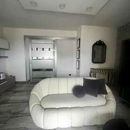 Diletta Naples